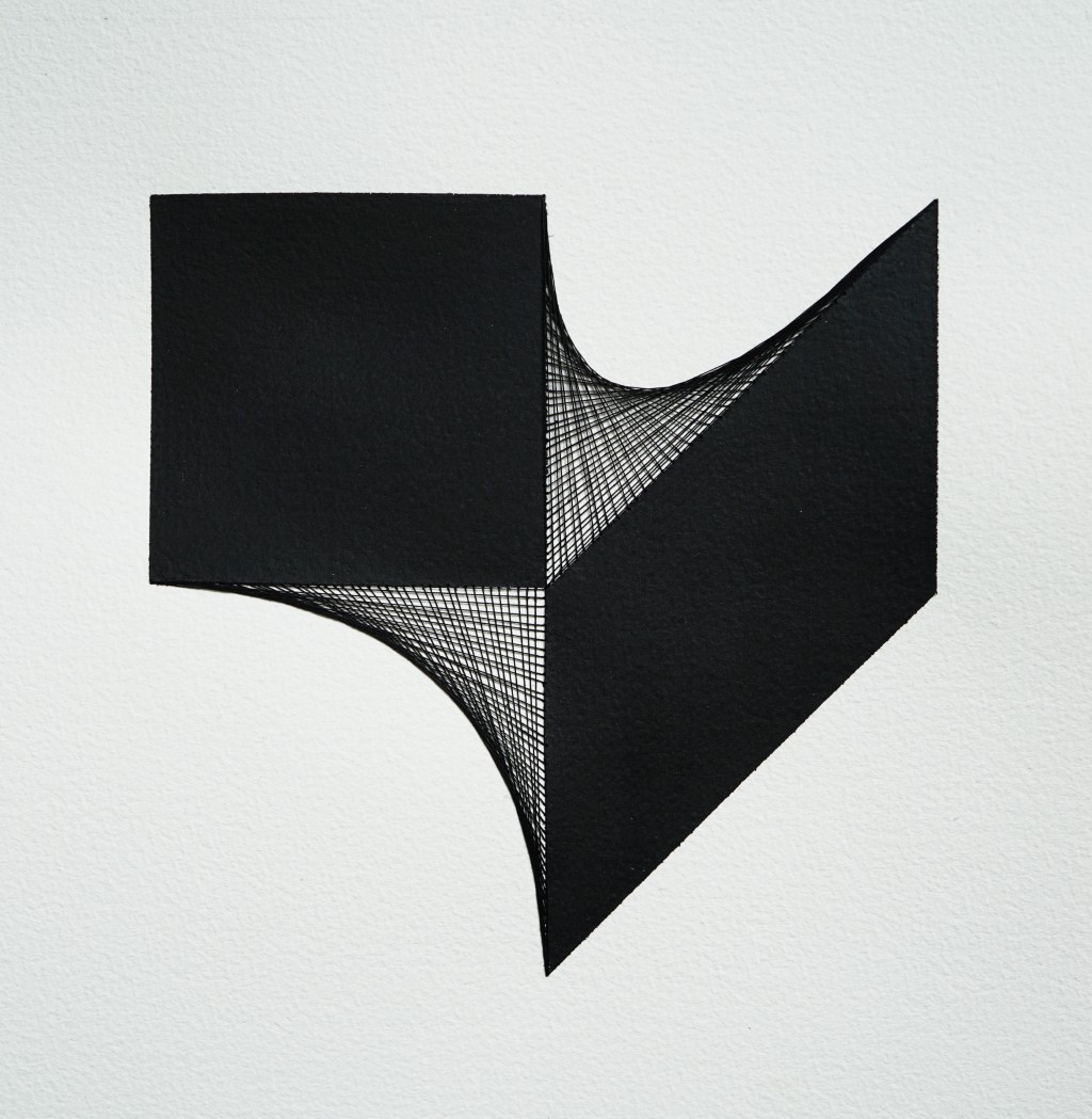 17-artwork-Carre-noir-thread-paper